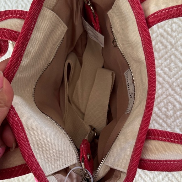 NWT Madden Cherry Tote - Red and Cream With Keychains - Picture 8 of 12